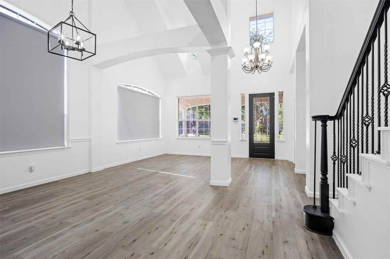 4201 Iron Ln - Photo 3 of 27
