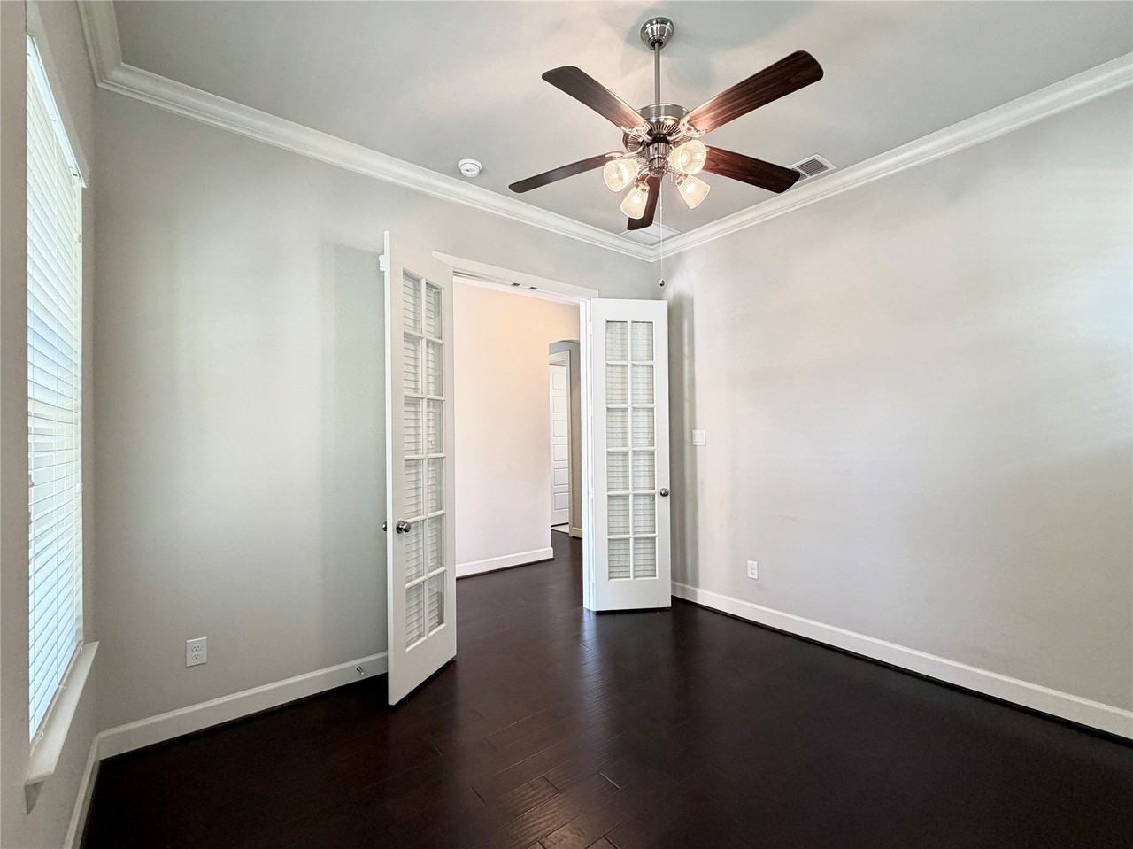 1005 Moonstone St - Photo 3 of 22