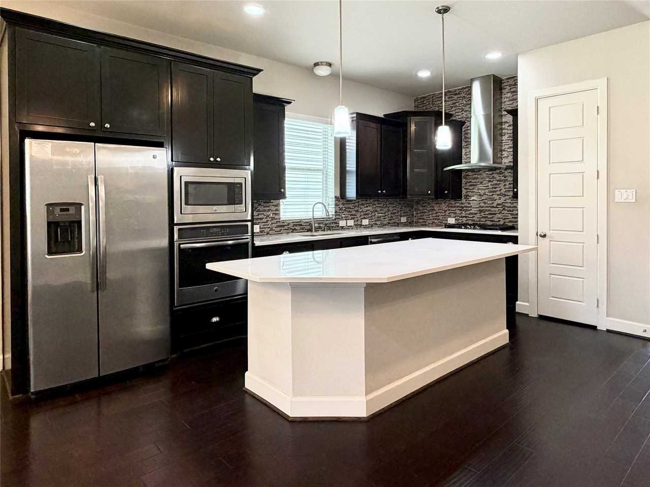 1005 Moonstone St - Photo 5 of 22