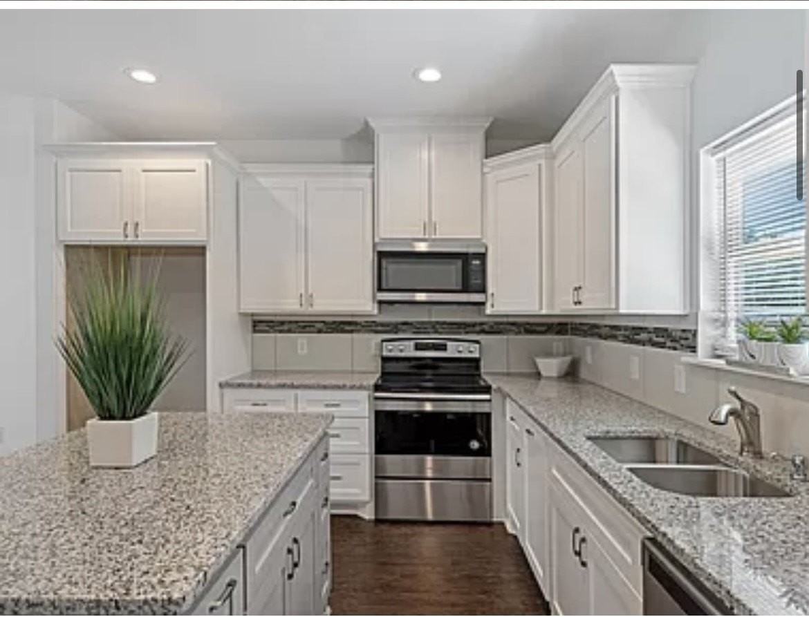 4703 Columbia Ave #104 - Photo 6 of 17