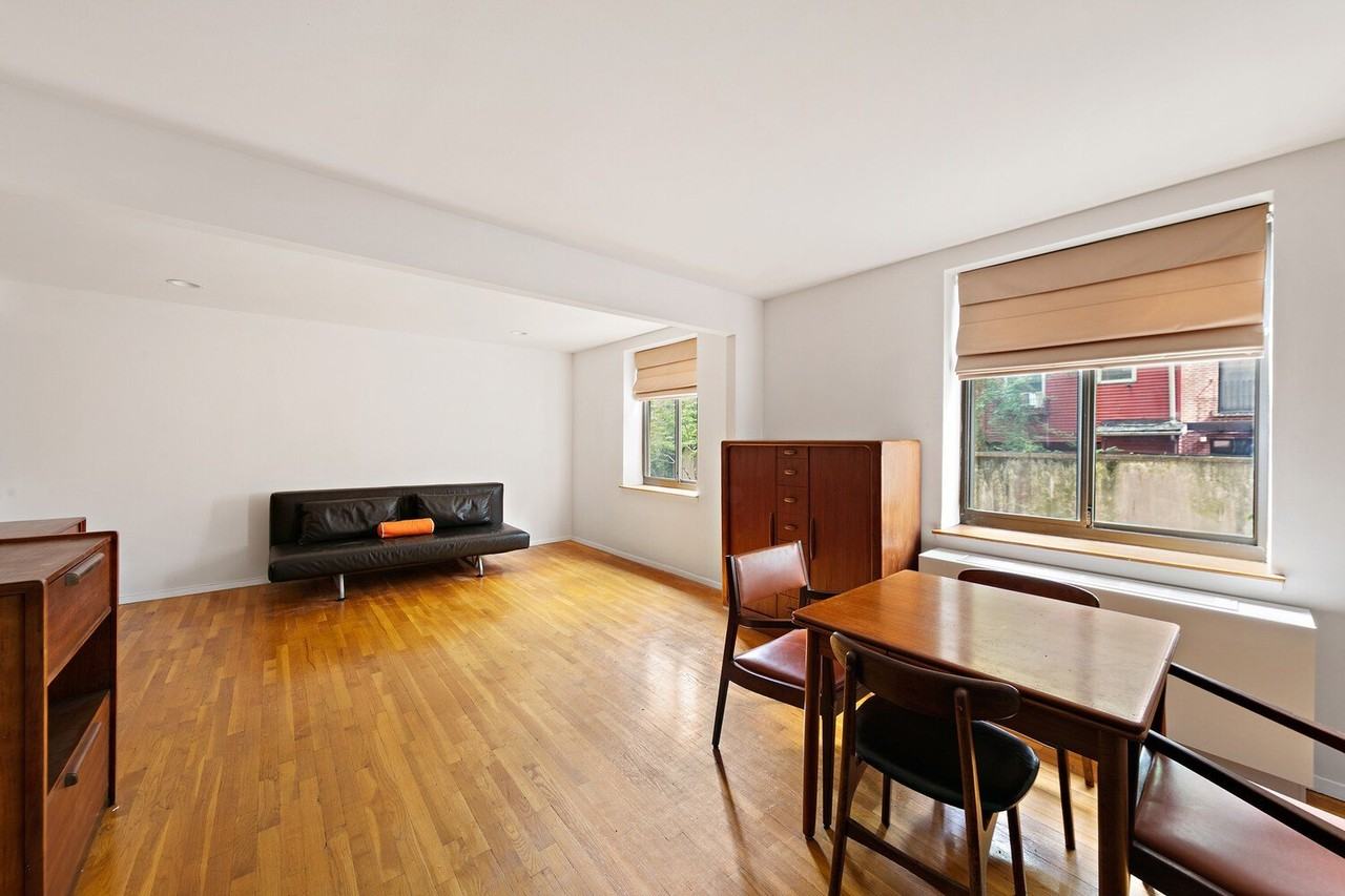 445 W 19th St Apt 1h - Photo 5 of 5