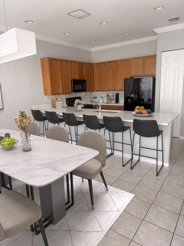 608 Nw 25th Ave - Photo 4 of 34
