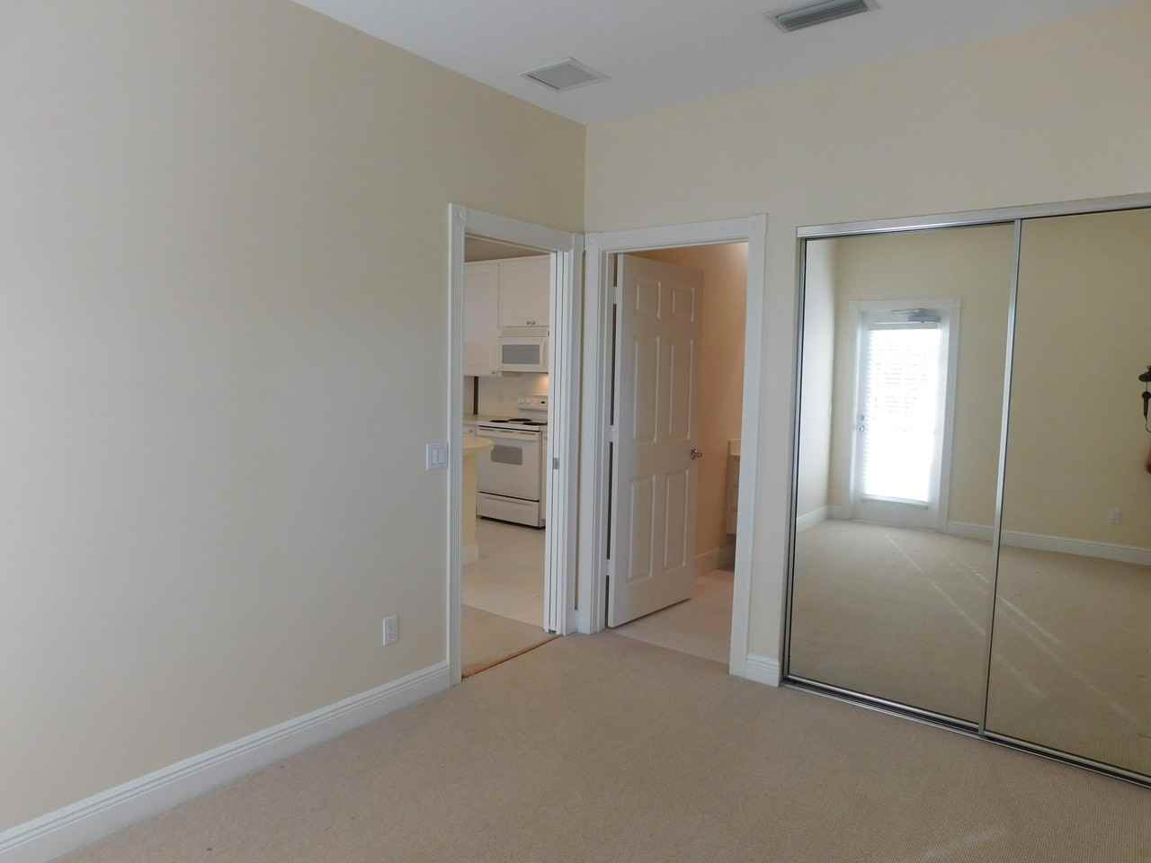 4014 Community Dr #1 - Photo 5 of 22