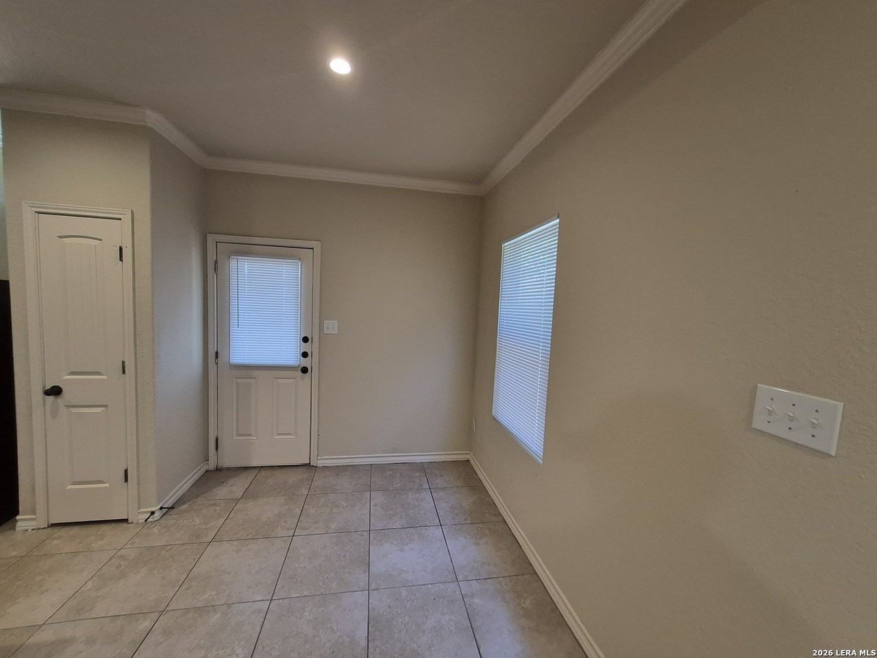 7034 Lakeview Dr #102 - Photo 6 of 30