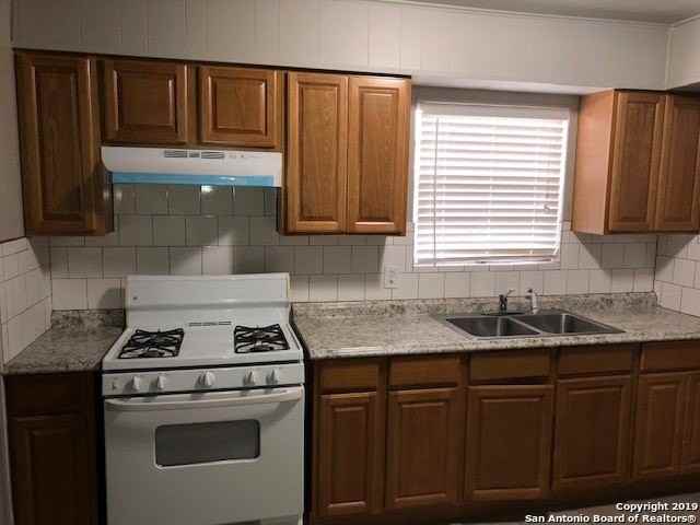 7007 Westville Dr - Photo 6 of 12