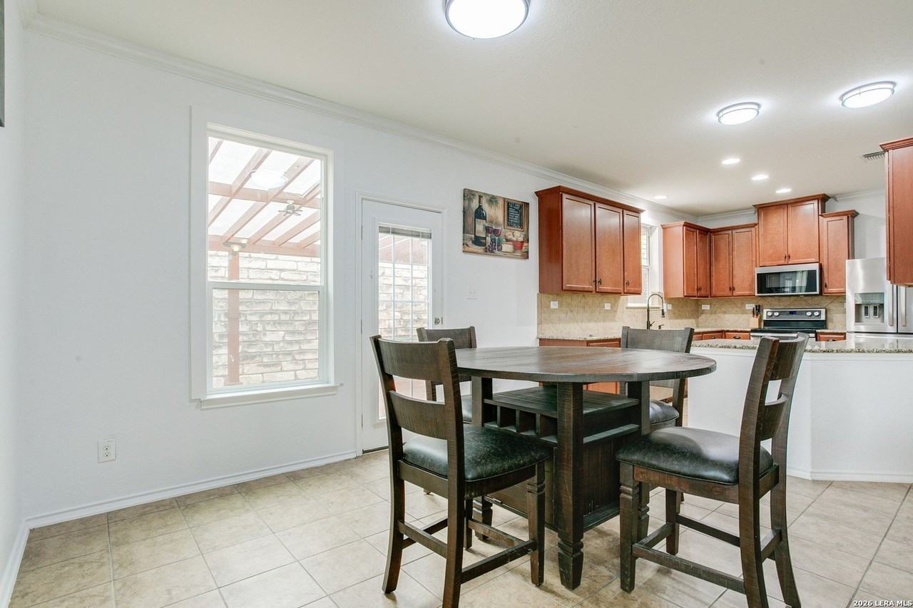 13402 Loma Sierra - Photo 5 of 18