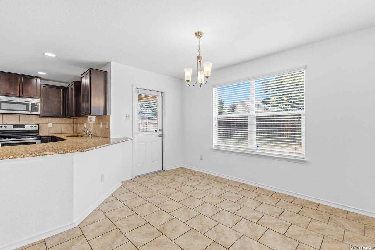 3906 Medina Br - Photo 6 of 29