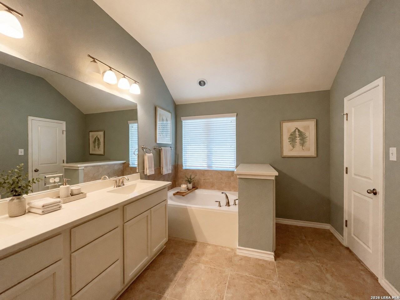 3793 Lariat Dr - Photo 7 of 50
