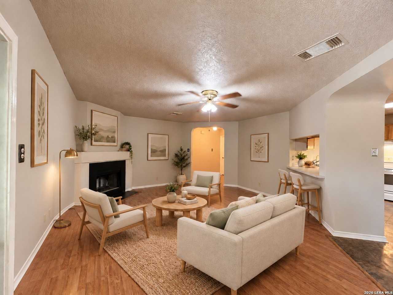 6426 Regency Ln - Photo 6 of 46