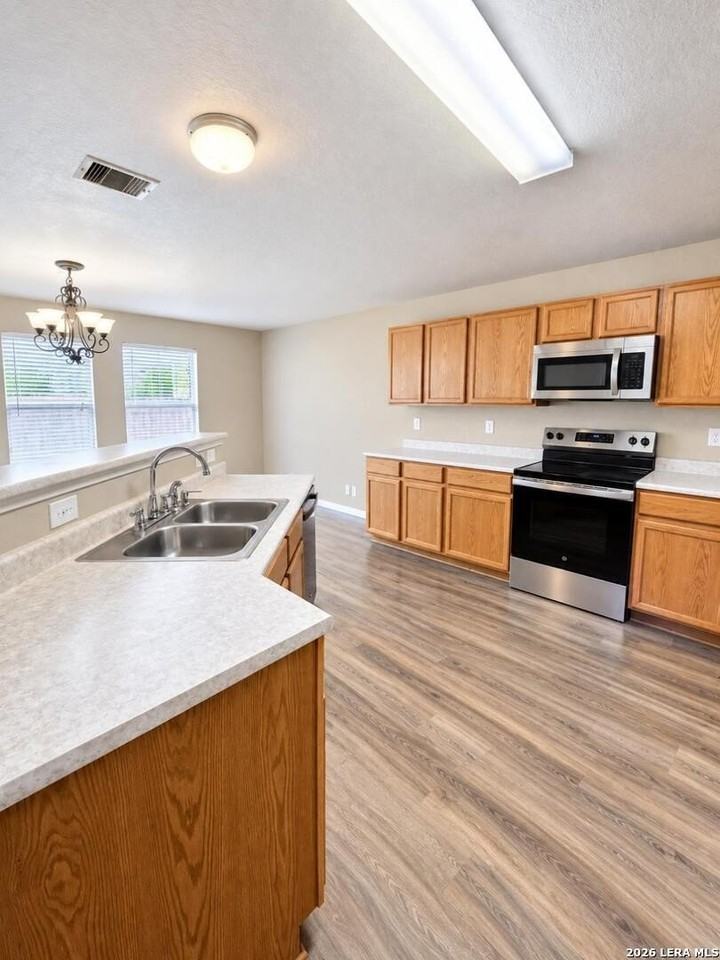 4926 Corian Springs Dr - Photo 4 of 6