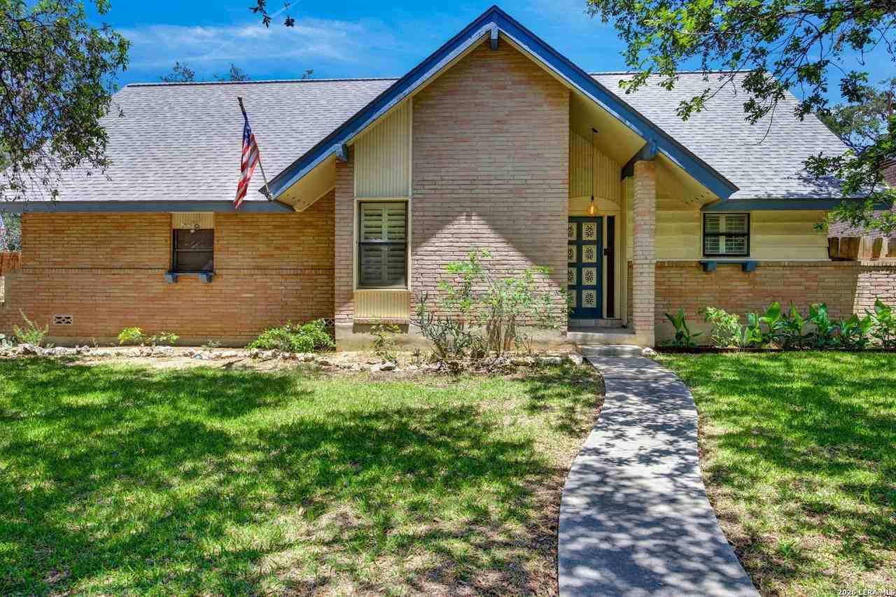615 Serenade Dr - Photo 2 of 50