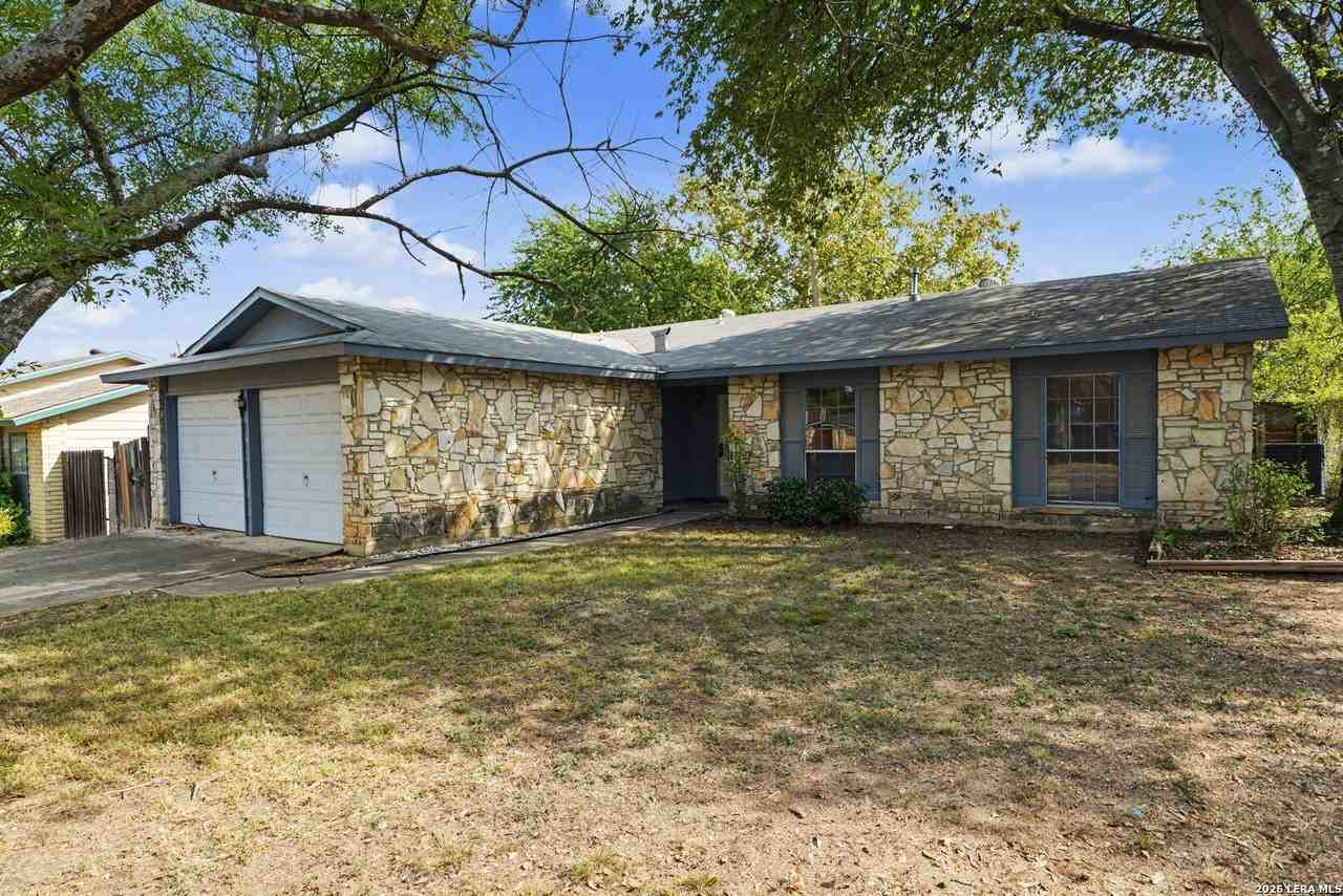 5910 Patrick Henry St - Photo 5 of 32