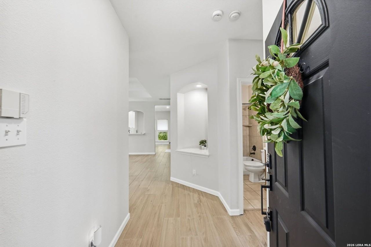 8787 Laurel Canyon Dr - Photo 3 of 26