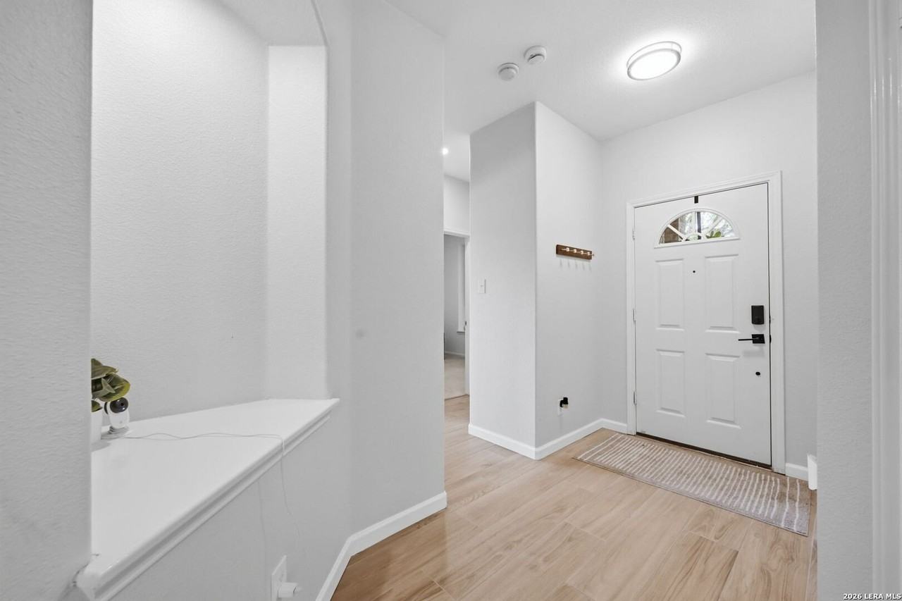 8787 Laurel Canyon Dr - Photo 5 of 26