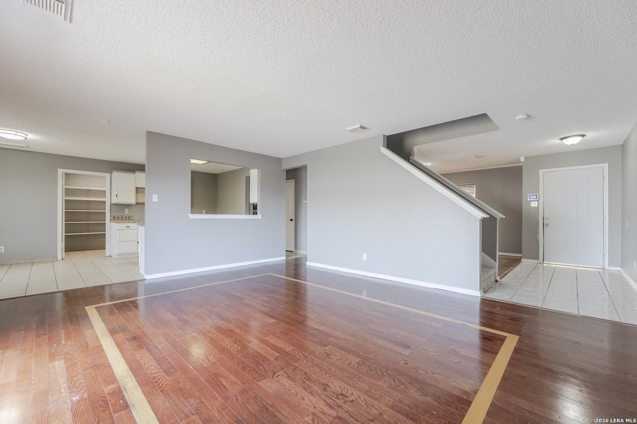 8011 Chestnut Cedar Dr - Photo 2 of 14