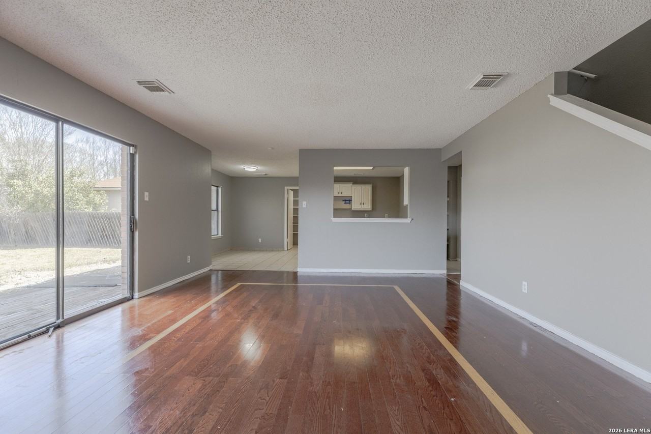 8011 Chestnut Cedar Dr - Photo 4 of 14