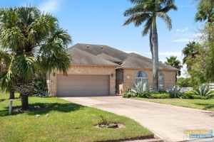 featured image of 2 Bethpage Dr