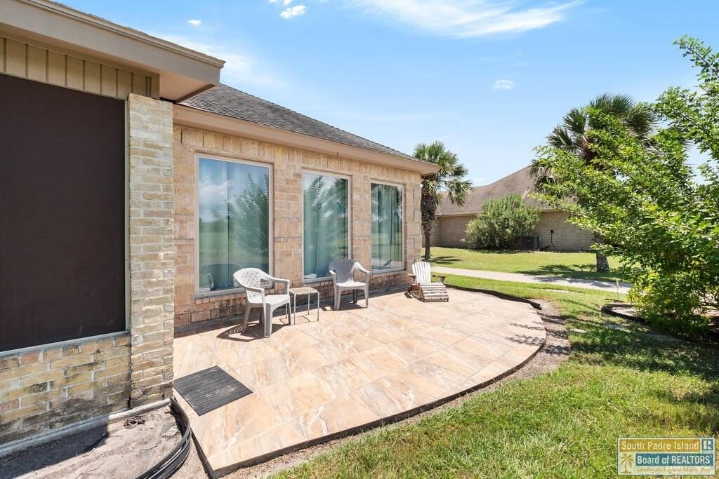 2 Bethpage Dr - Photo 2 of 17