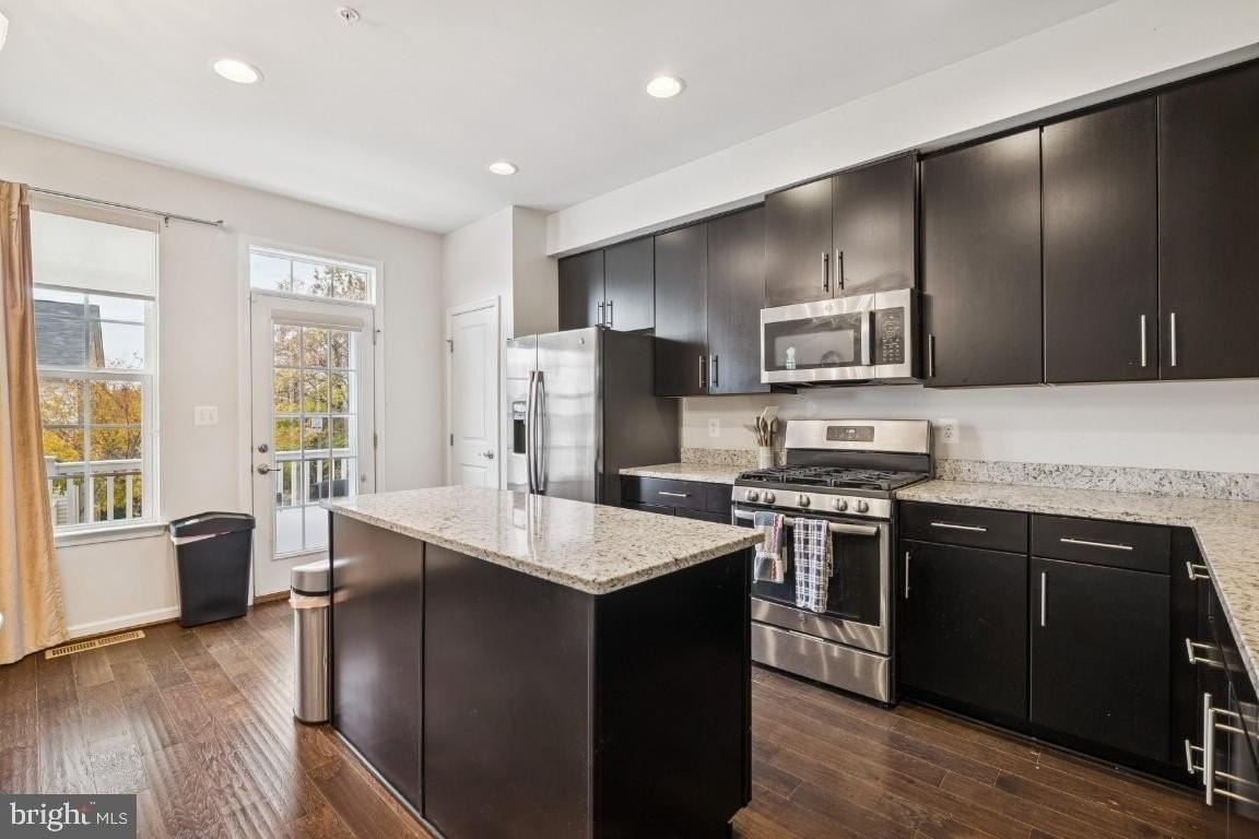 3421 11th Pl Se - Photo 6 of 24