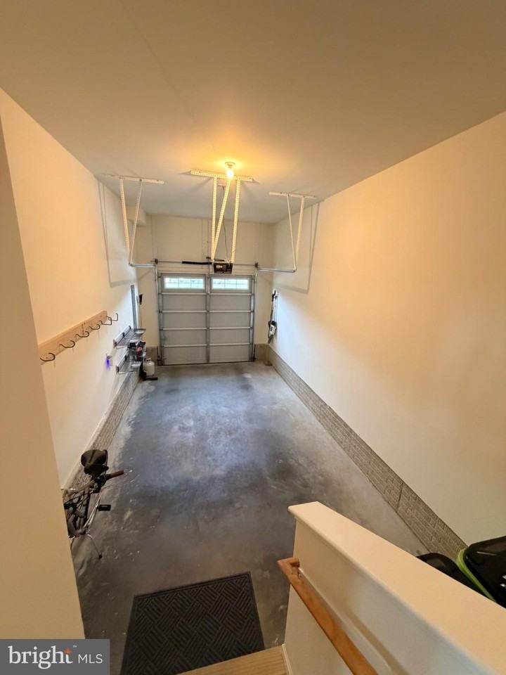 309 Mill Pond Ave - Photo 6 of 40