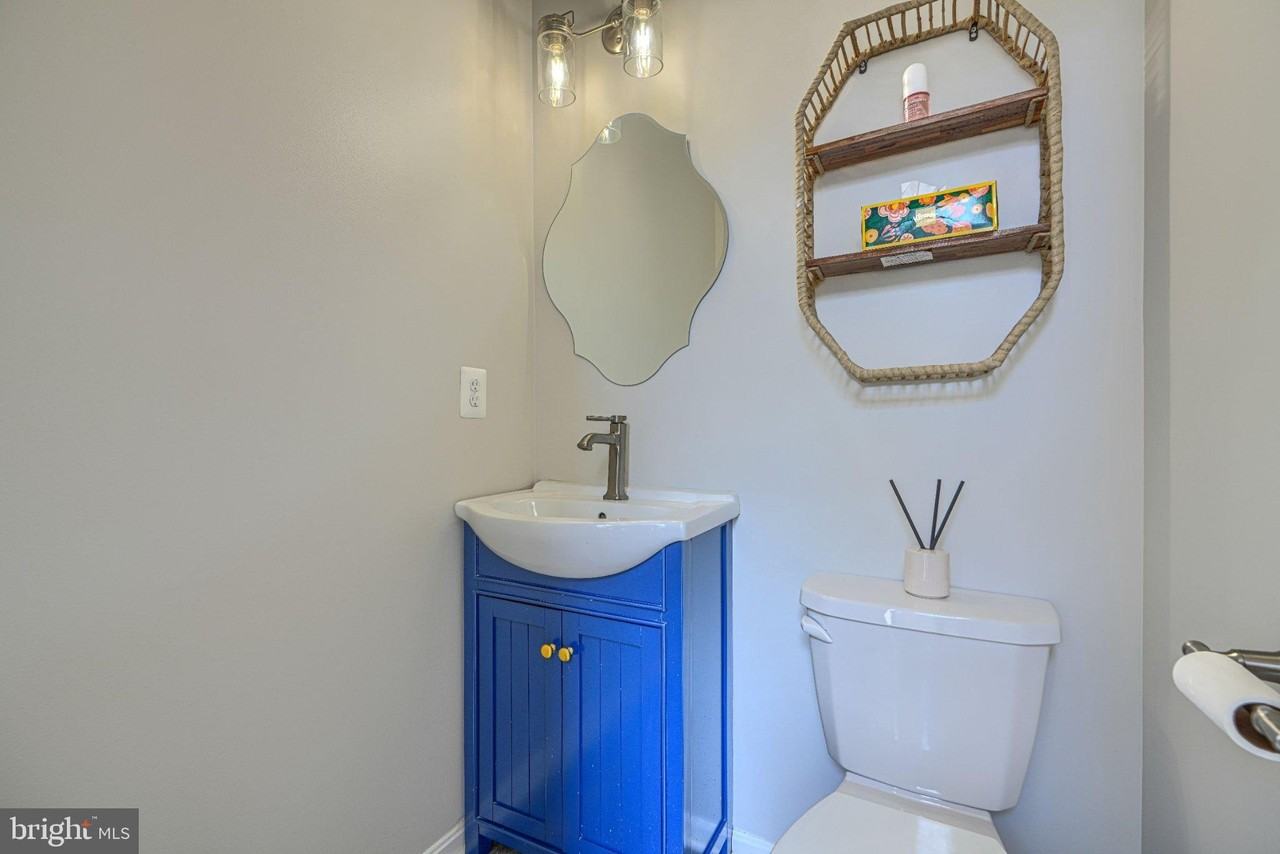 1306 Creekland Ct - Photo 6 of 50