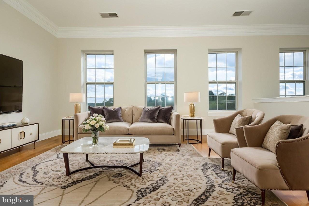 584 Orchard Ridge Dr #200 - Photo 4 of 50