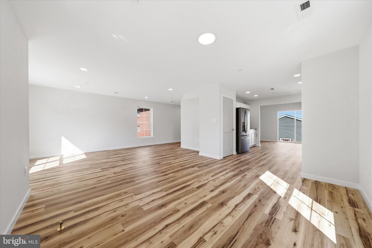 530 Ridge Ave - Photo 5 of 20