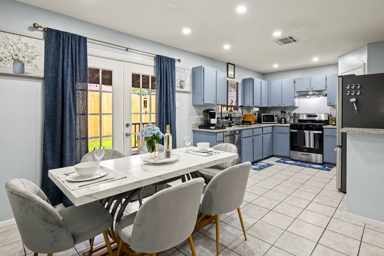 1402 Theodora Cove - Photo 7 of 24