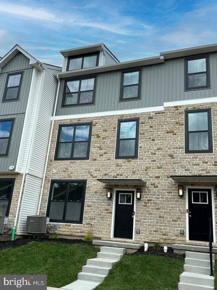 135 Cobblestone Dr - Photo 2 of 24
