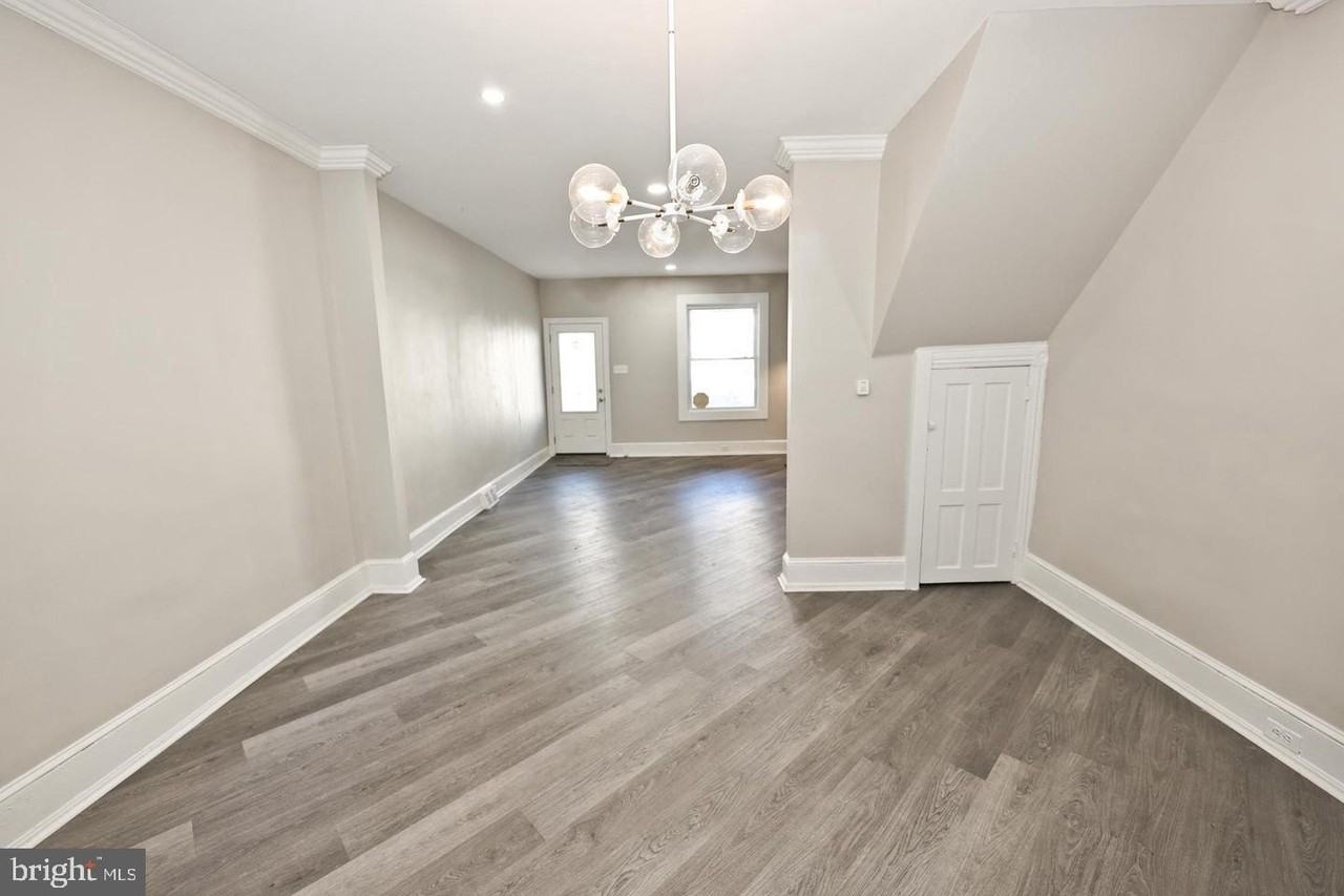 5836 Pemberton St - Photo 7 of 28