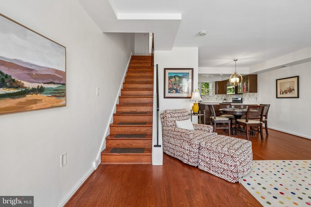 3812 Jason Ave - Photo 2 of 21