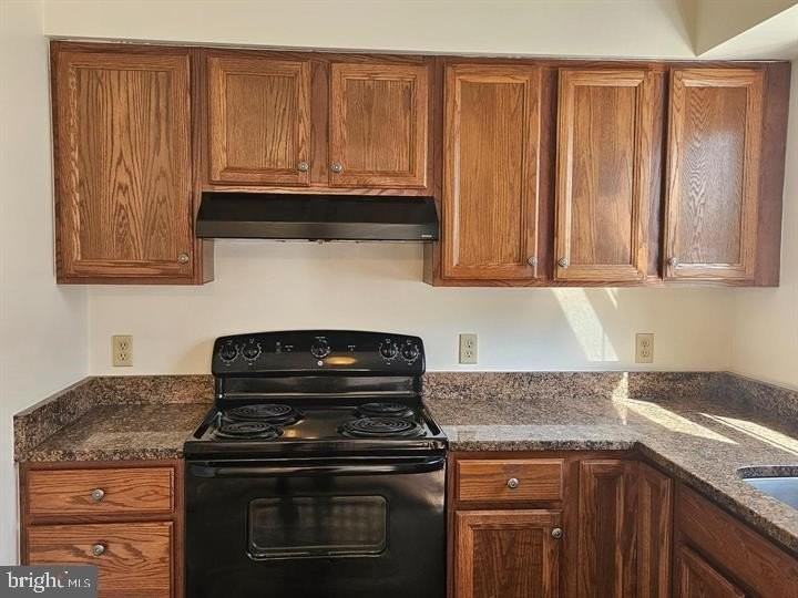 806 Grove Ave - Photo 7 of 19