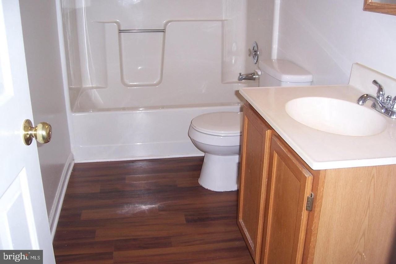 1258 Lakeview Dr - Photo 5 of 18