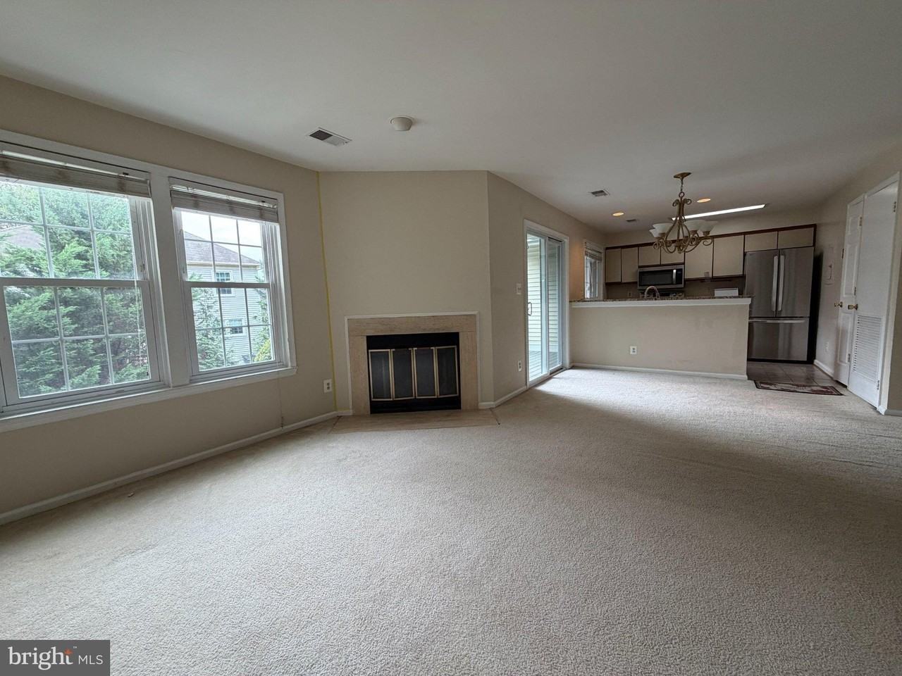 12948 Grays Pointe Rd #12948B - Photo 5 of 10