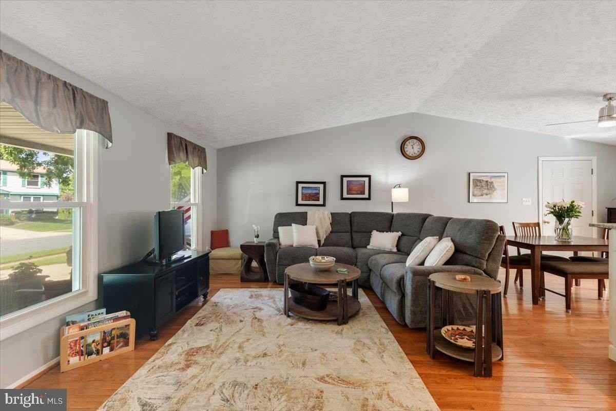 2913 Ashdown Forest Dr - Photo 7 of 39