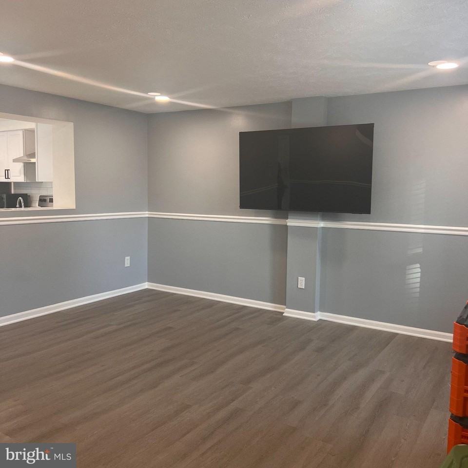 9016 Saint Steven Ct - Photo 2 of 14