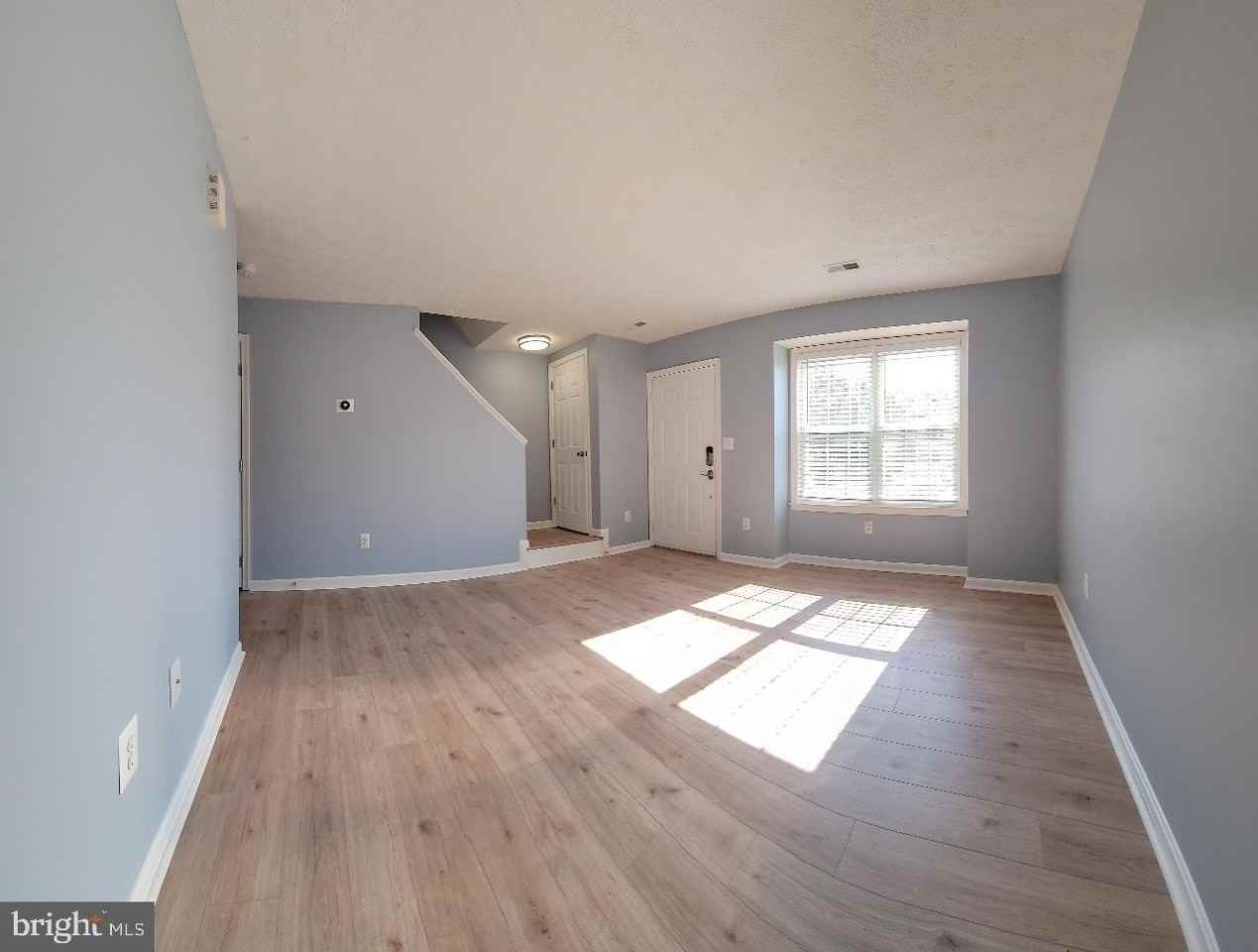 10612 Guilderland Ct - Photo 5 of 14