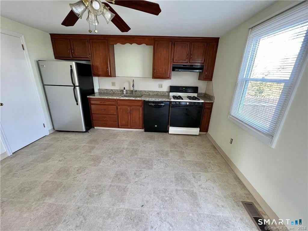 15 Meadowrue Dr - Photo 6 of 14