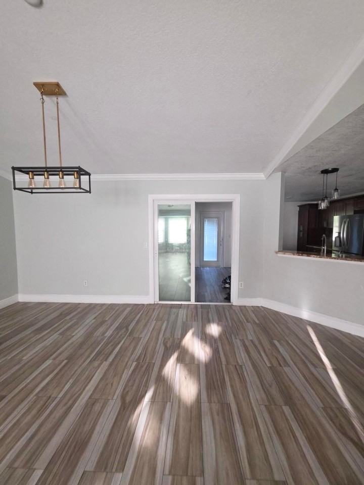 1909 Sw Idaho Ln - Photo 6 of 13