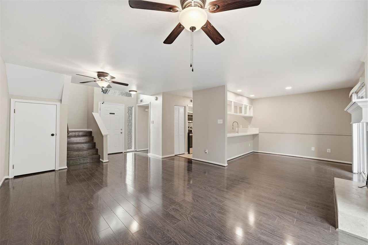 12315 Glenview Dr - Photo 5 of 28