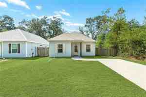 featured image of 2309 Robin St