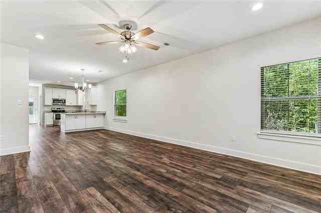 2309 Robin St - Photo 4 of 17