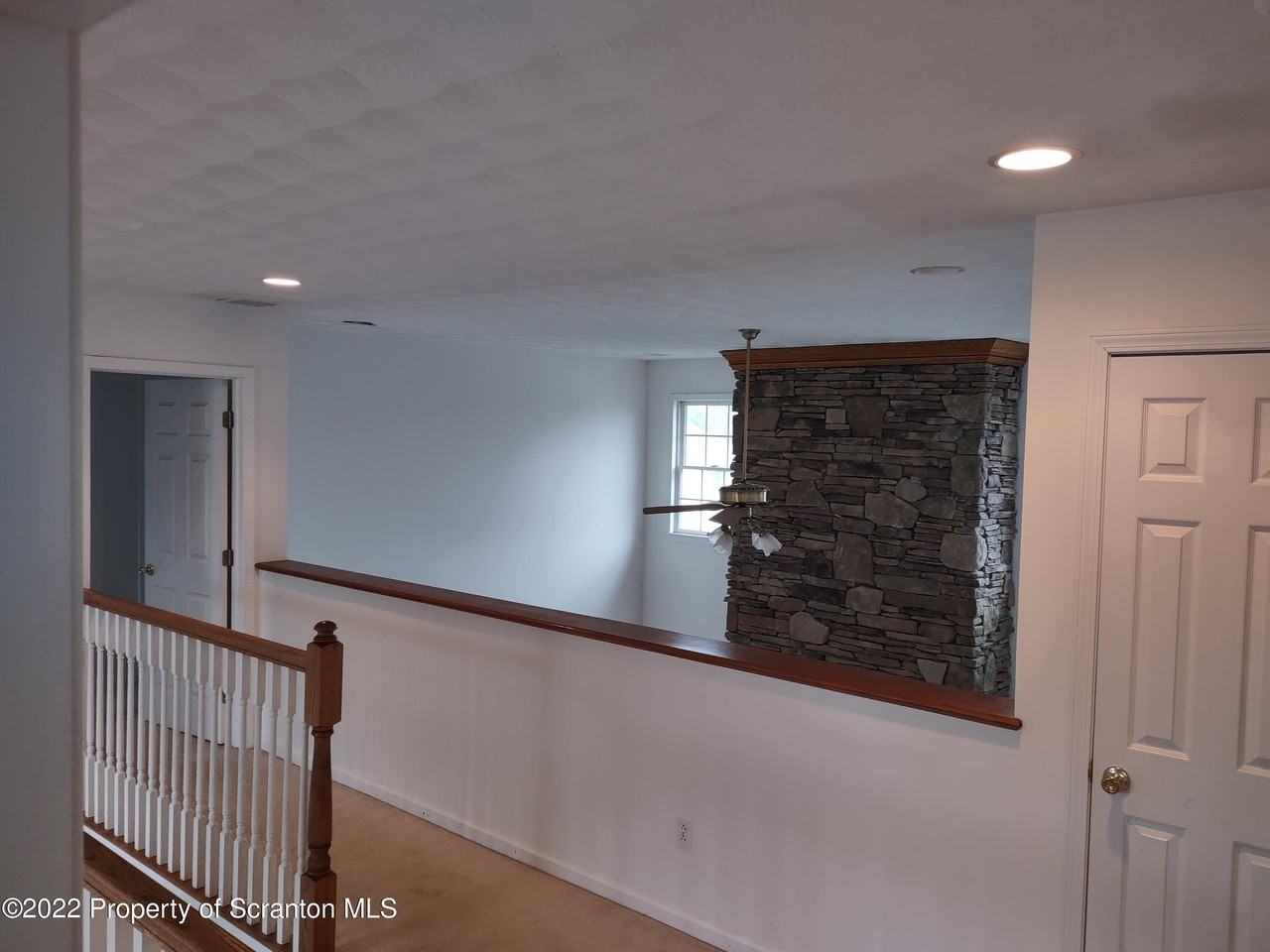1014 Fairfield Cir - Photo 7 of 21