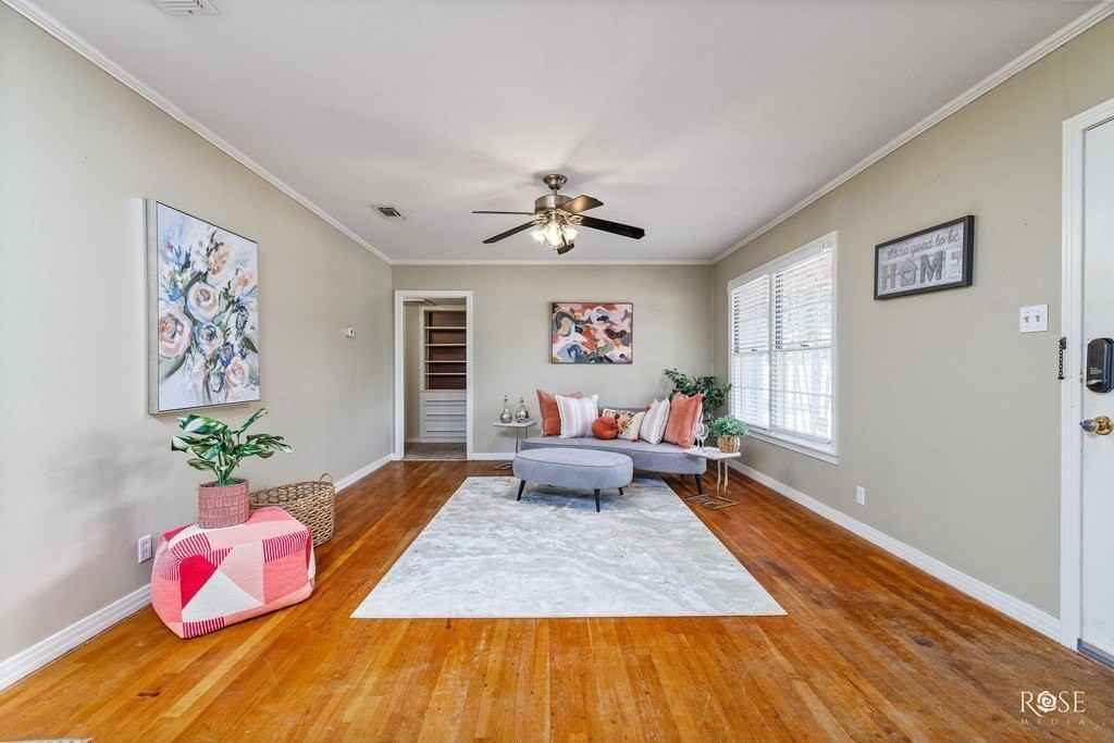 1212 S Jackson St - Photo 3 of 27
