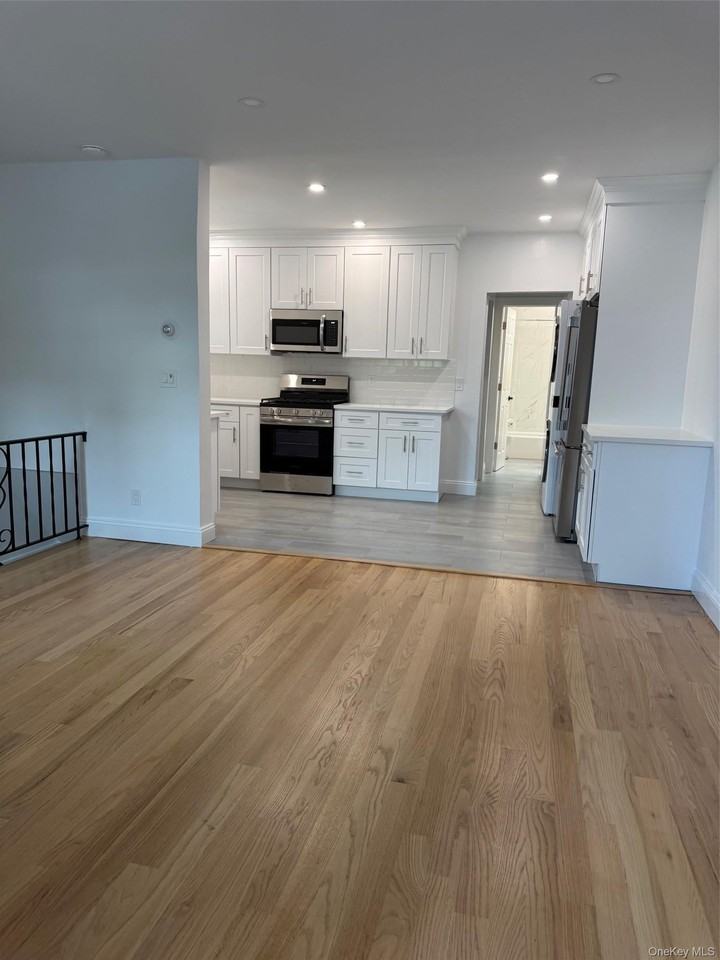 30 Elissa Ln - Photo 6 of 26