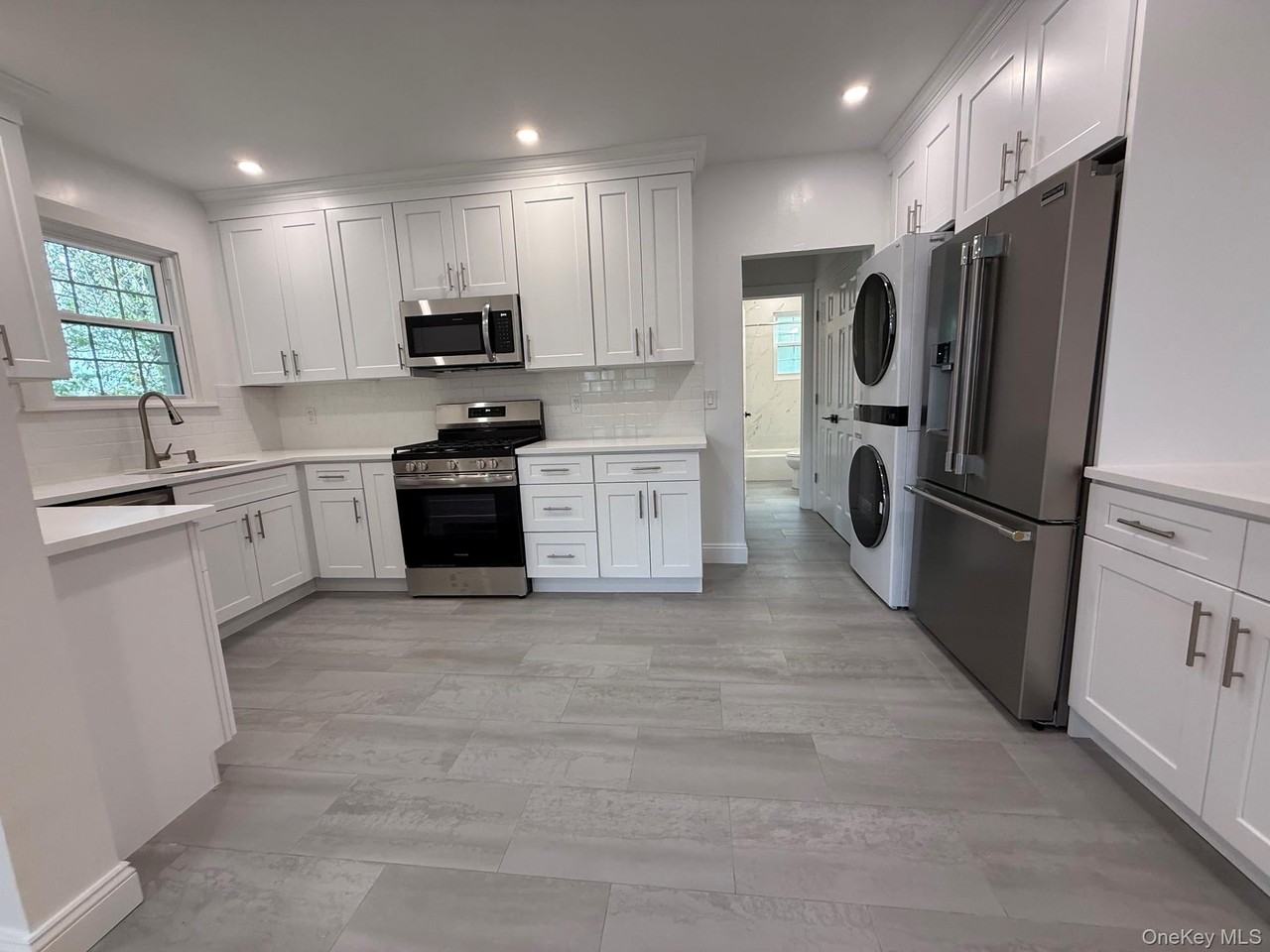 30 Elissa Ln - Photo 7 of 26