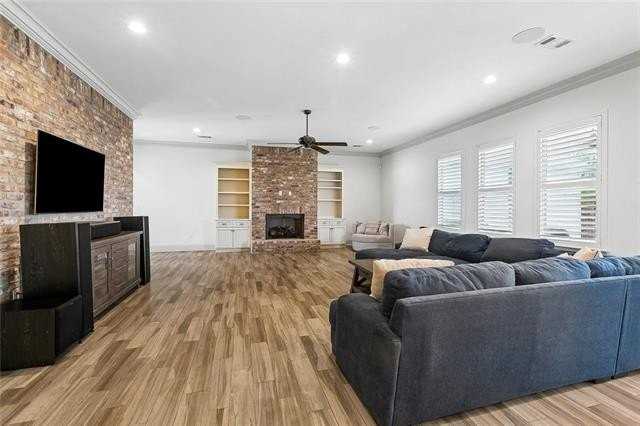 253 Oak Dale Dr - Photo 3 of 17