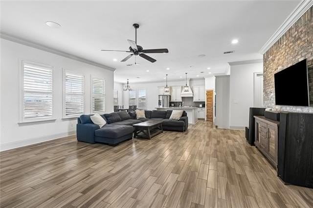 253 Oak Dale Dr - Photo 4 of 17