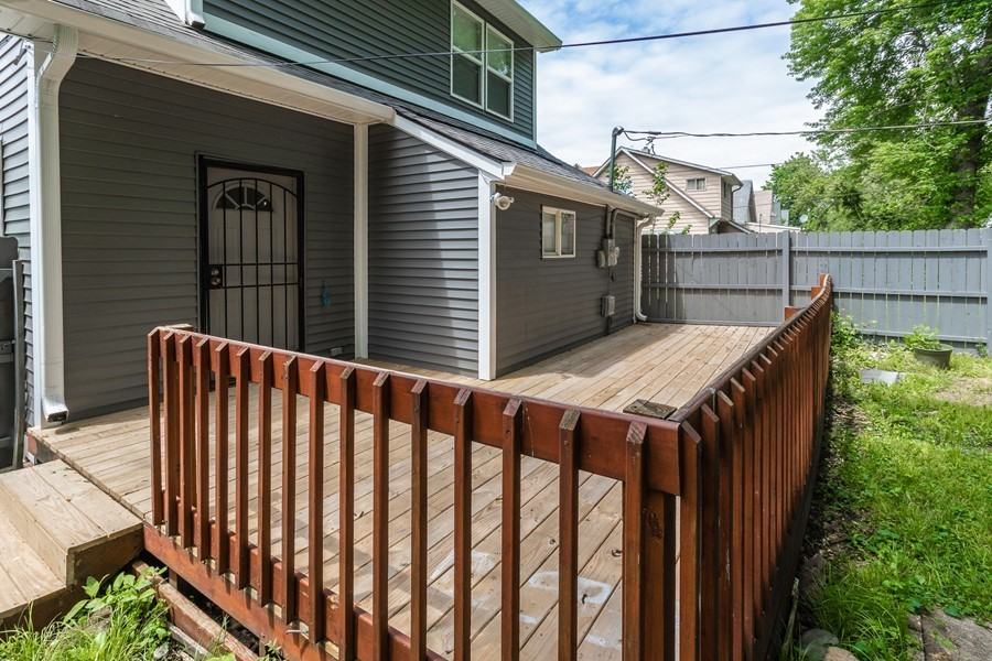 3921 Boulevard Pl #1 - Photo 3 of 10
