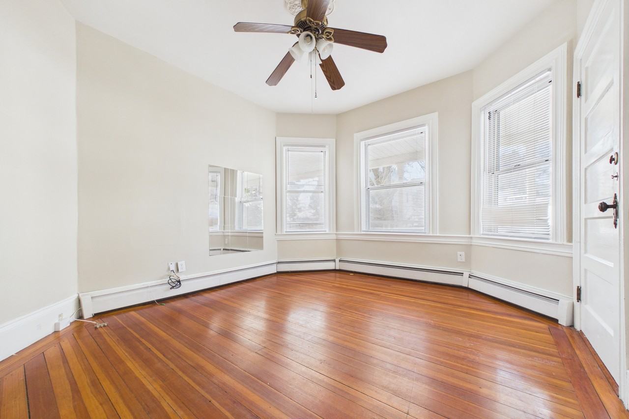 1303 Smith St #2 - Photo 7 of 9